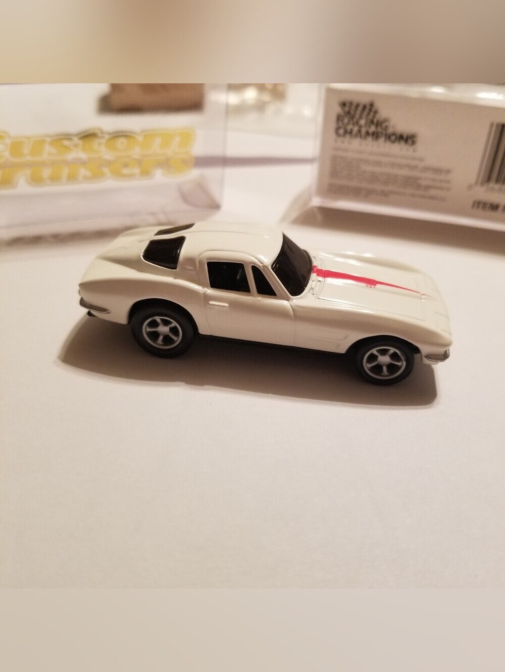 1963 Corvette Racing Champions Custom Cruisers 1:64 Diecast Car